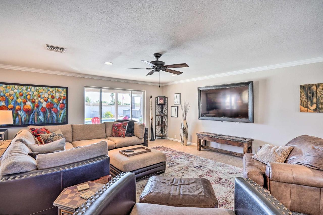 Family With Pool And Outdoor Lounge! Scottsdale